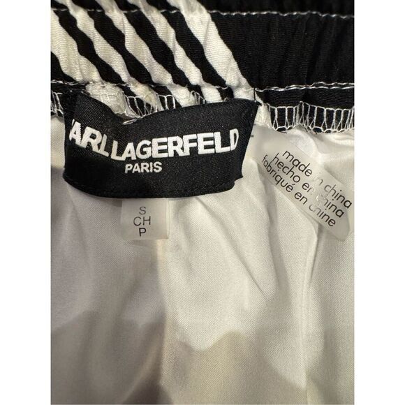 Karl Lagerfeld Paris Geometric Shark Bite Hem Pleated Skirt in Black/White Small - Picture 4 of 8